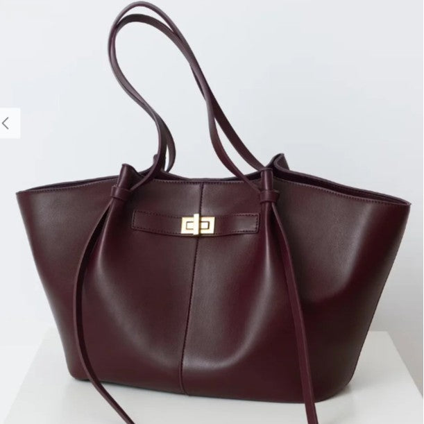 Retro Dumpling Shoulder Bag product image