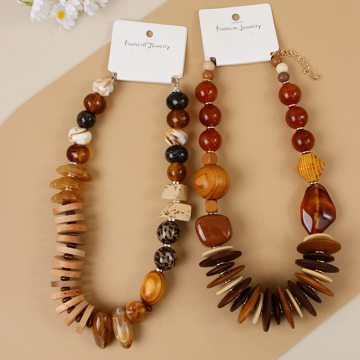 French Retro Resin Beaded Necklace with Geometric Pendant