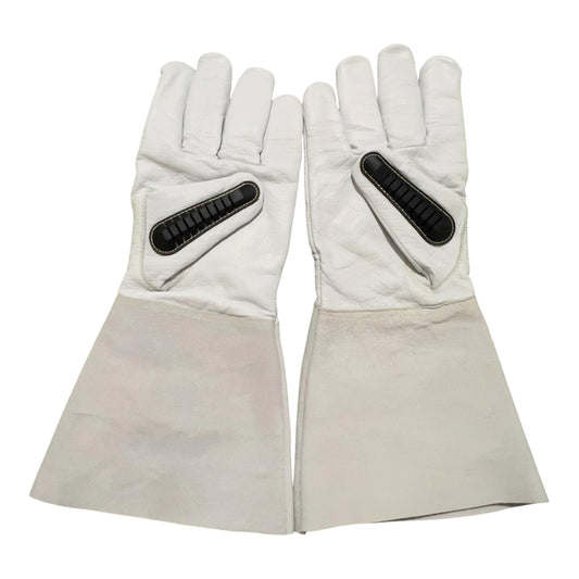 Schutzhandschuh mit Aufprallschutz.