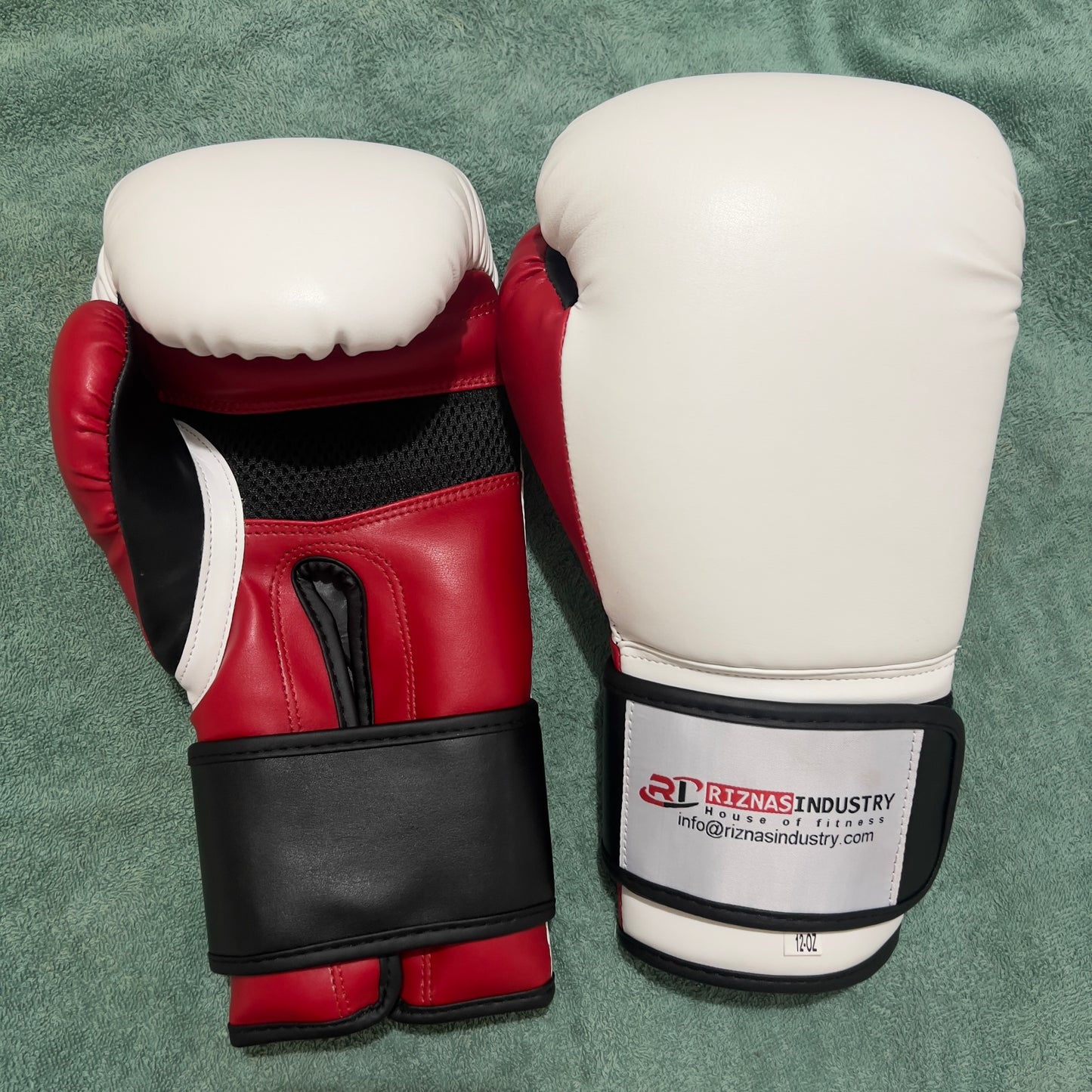 Boxing Gloves Brand new pro- style