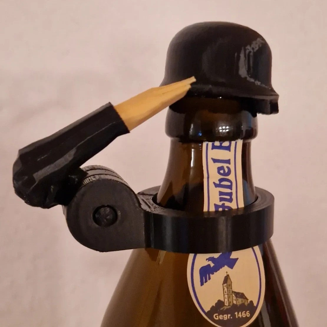 Soldier Salute Beer Bottle Helmet – Hand Design