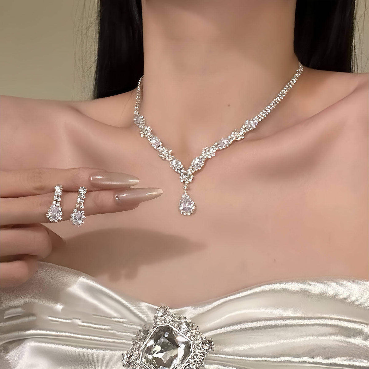 Luxury Necklace & Earrings Jewelry Set